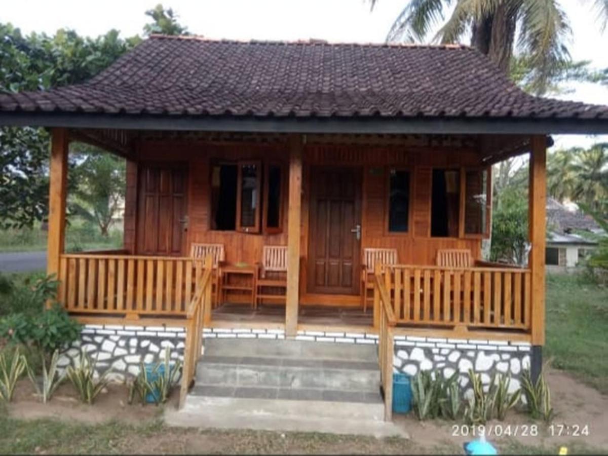 Villa Akbar Sawarna Luaran gambar